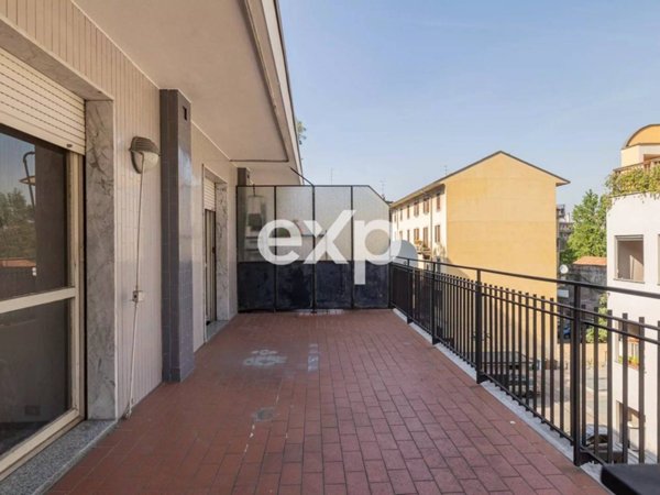 appartamento in vendita a Milano in zona Rottole