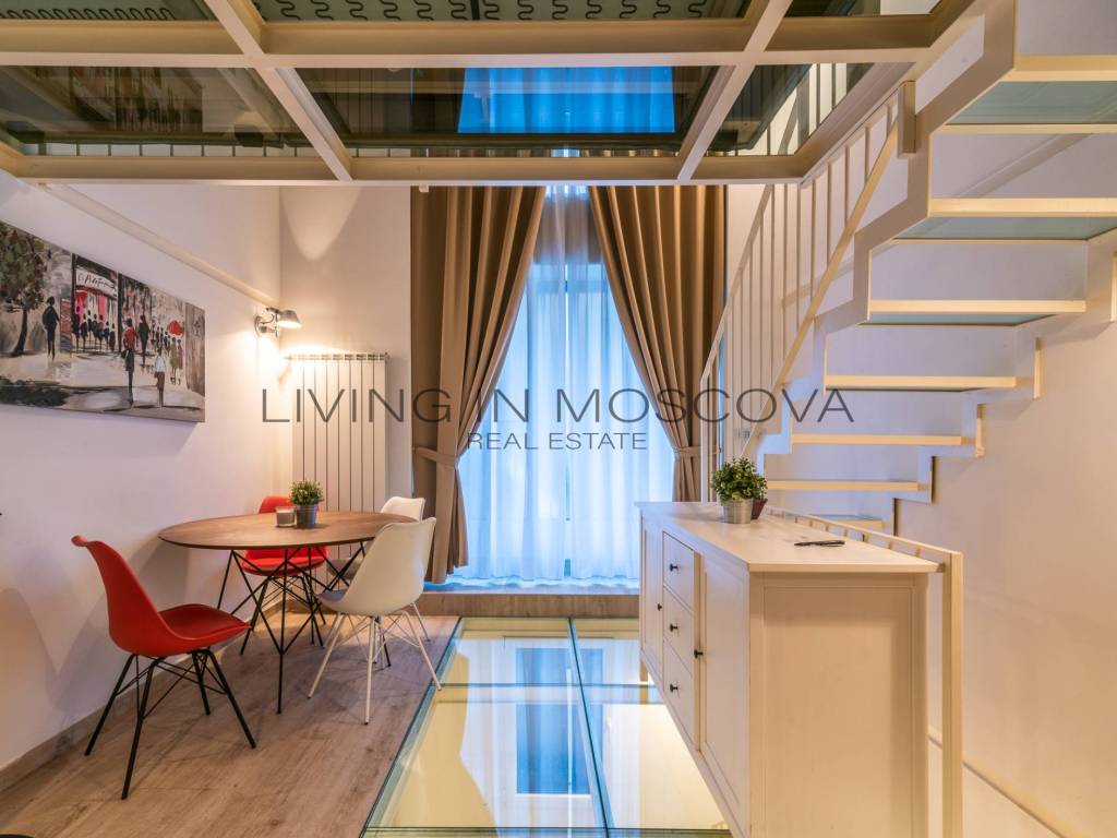 appartamento in vendita a Milano in zona Porta Nuova