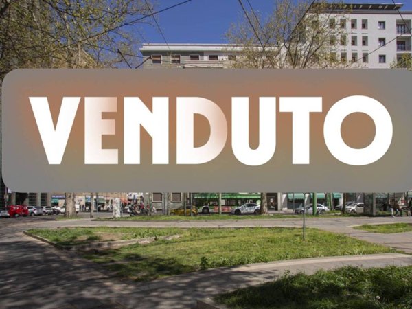 appartamento in vendita a Milano in zona Centro Direzionale