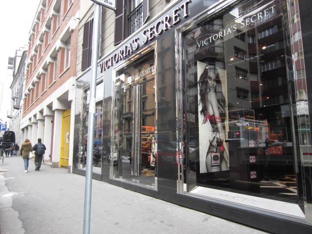 negozio in vendita a Milano in zona Solari