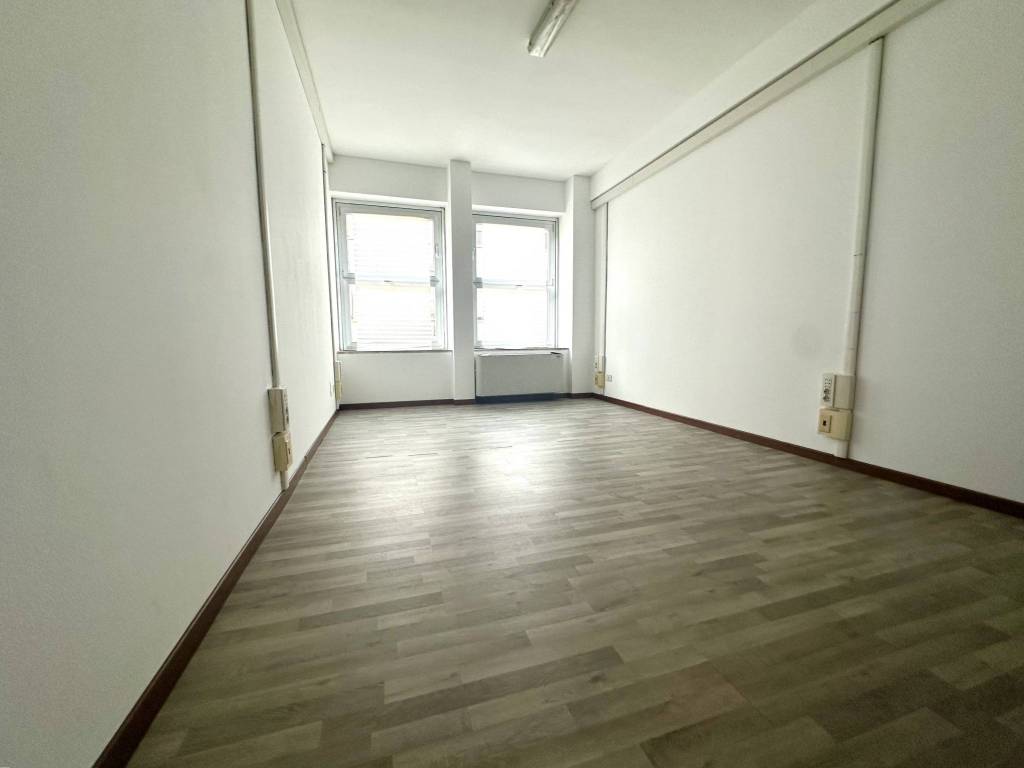 ufficio in vendita a Milano in zona Centro Direzionale