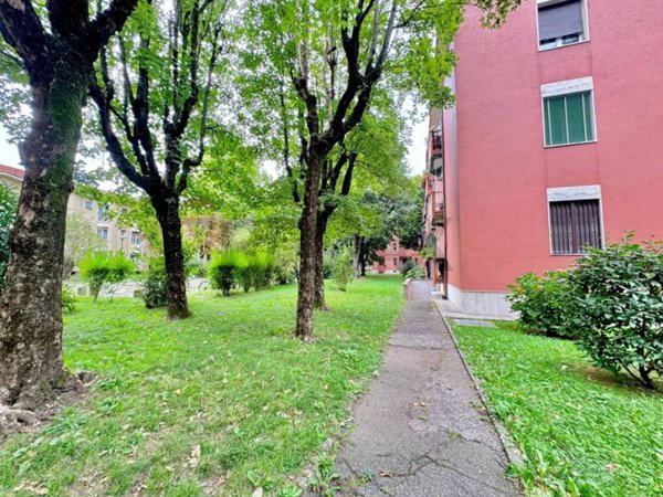 locale commerciale in vendita a Milano in zona Bovisa