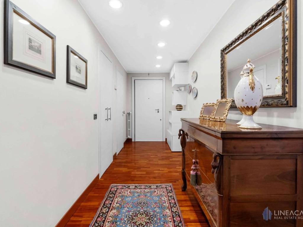 appartamento in vendita a Milano in zona Famagosta