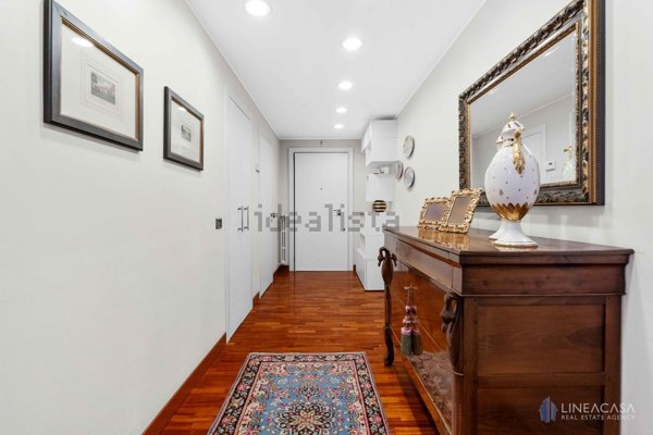 appartamento in vendita a Milano in zona Famagosta