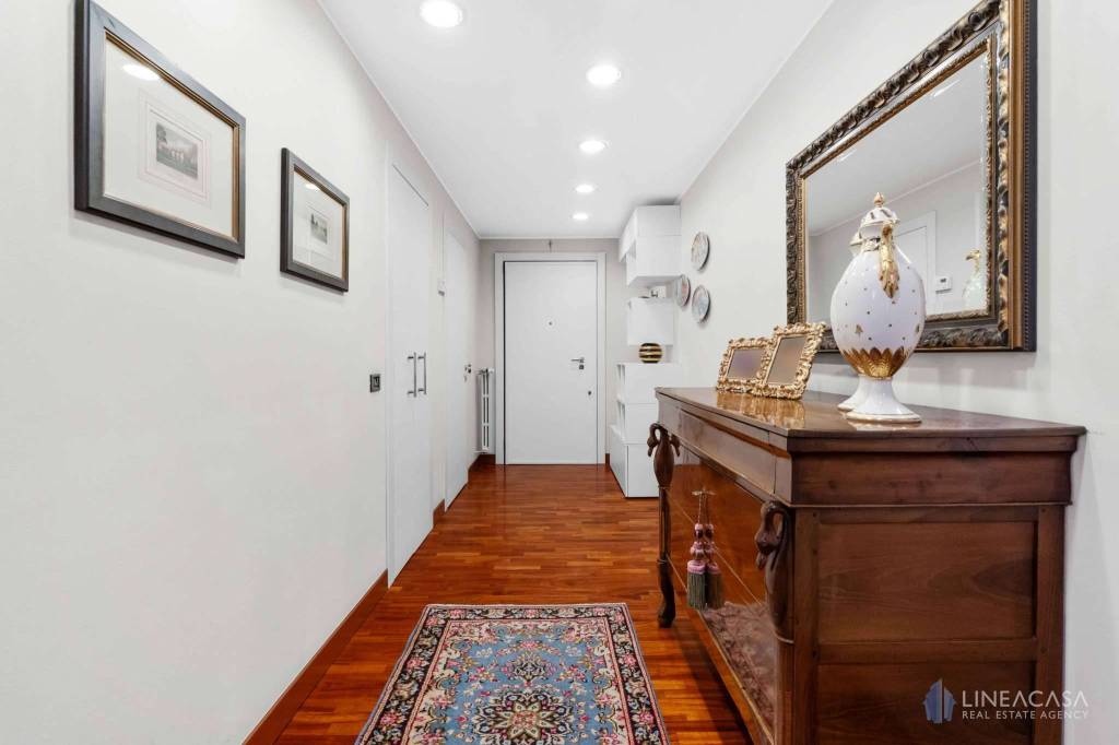 appartamento in vendita a Milano in zona Famagosta