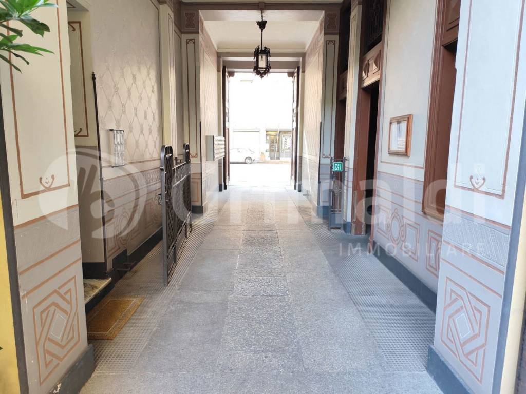 appartamento in vendita a Milano in zona Ponte Seveso