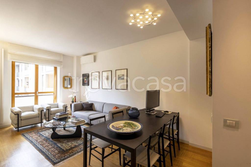 appartamento in vendita a Milano in zona Centro Direzionale
