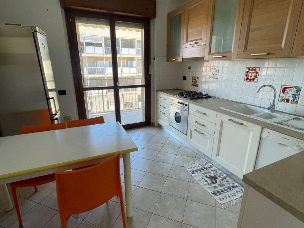 appartamento in vendita a Milano in zona Famagosta