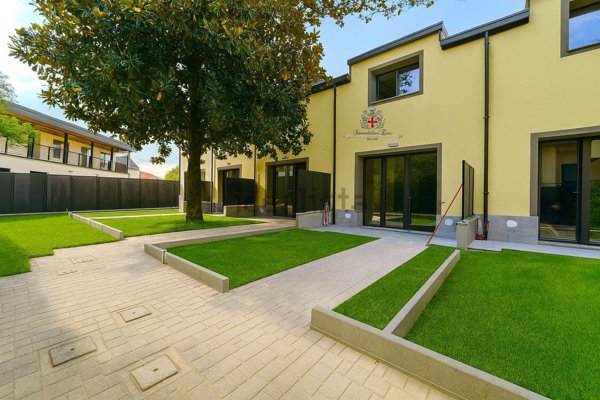 appartamento in vendita a Milano in zona Crescenzago