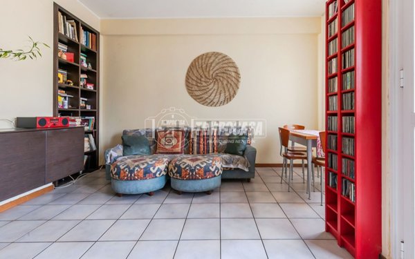 appartamento in vendita a Milano in zona Dergano