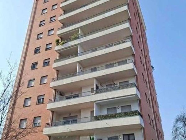 appartamento in vendita a Milano in zona Montalbino