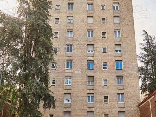 appartamento in vendita a Milano in zona Segnano