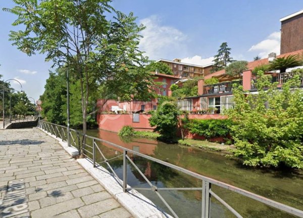 appartamento in vendita a Milano in zona Cascina dei Pomi