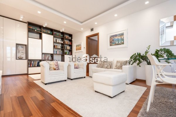 appartamento in vendita a Milano in zona Quarto Cagnino