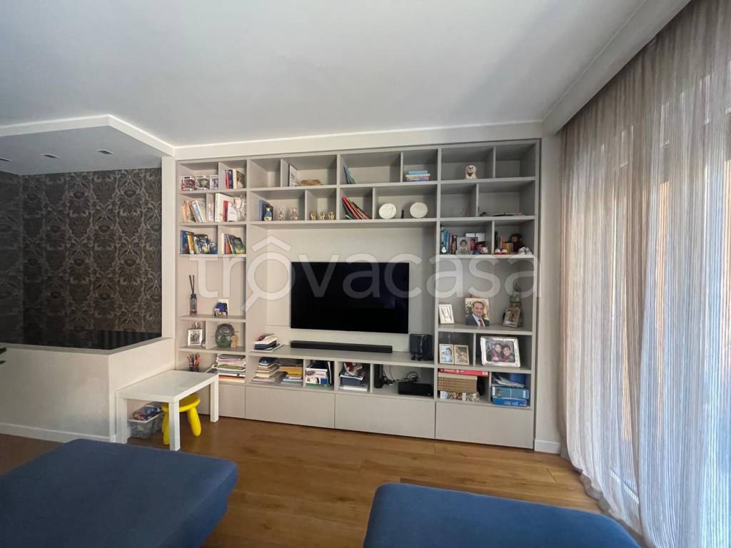 appartamento in vendita a Milano in zona Affori