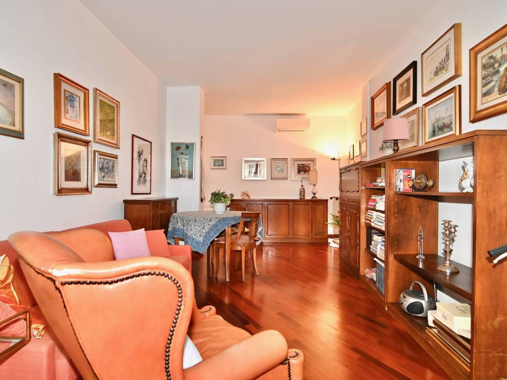 appartamento in vendita a Milano in zona Il Portello