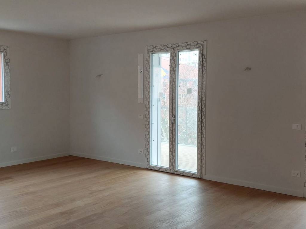 appartamento in vendita a Milano in zona Adriano