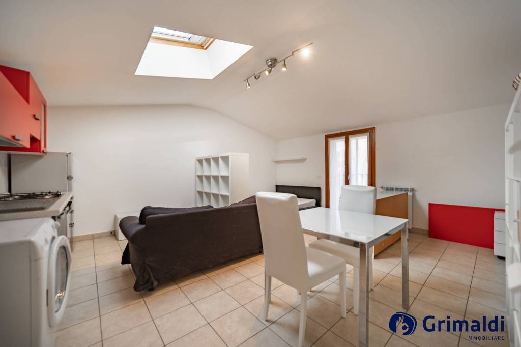 appartamento in vendita a Milano in zona Corvetto