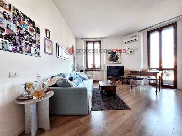 appartamento in vendita a Milano in zona Porta Genova