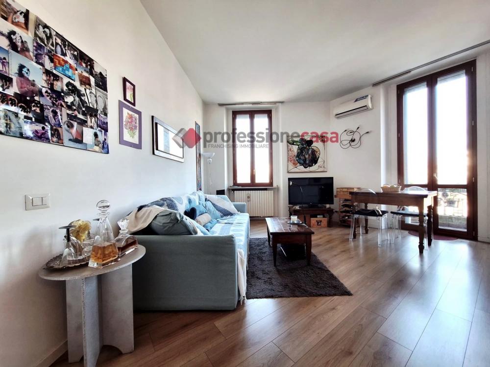 appartamento in vendita a Milano in zona Porta Genova