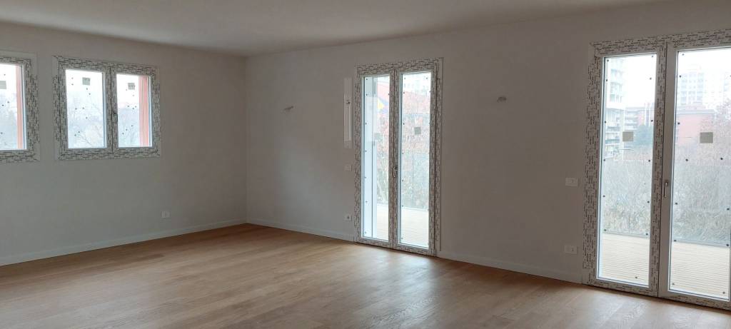 appartamento in vendita a Milano in zona Adriano