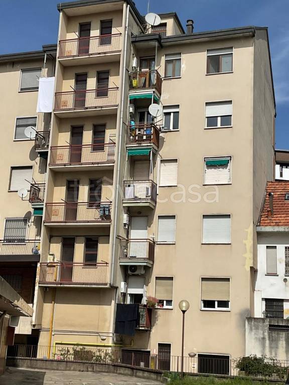 appartamento in vendita a Milano in zona Quarto Cagnino