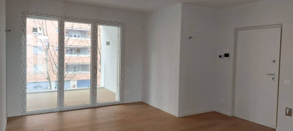 appartamento in vendita a Milano in zona Adriano