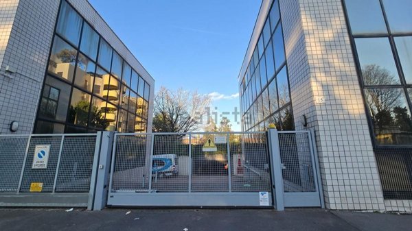 ufficio in vendita a Milano