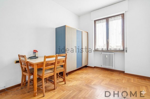 appartamento in vendita a Milano in zona Lorenteggio