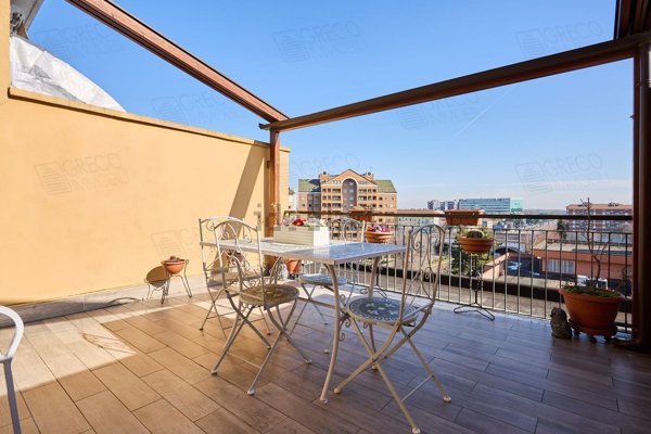 appartamento in vendita a Milano in zona Greco