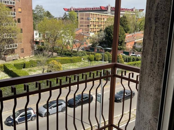 appartamento in vendita a Milano in zona Baggio