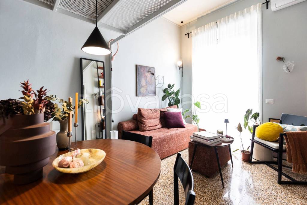 appartamento in vendita a Milano in zona Città Studi