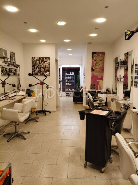 negozio in vendita a Milano