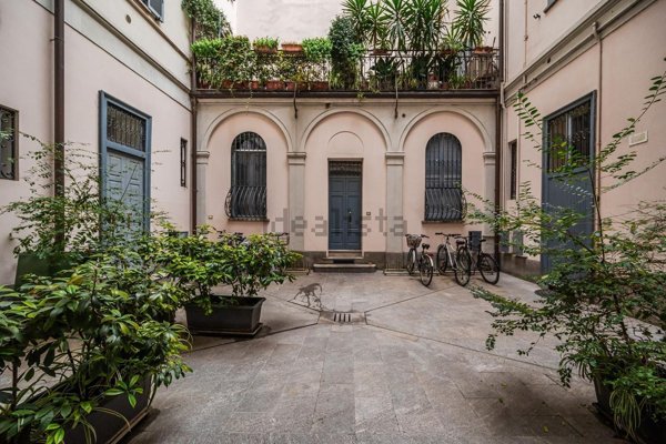 appartamento in vendita a Milano in zona Guastalla