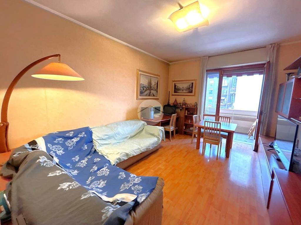 appartamento in vendita a Milano in zona Lorenteggio