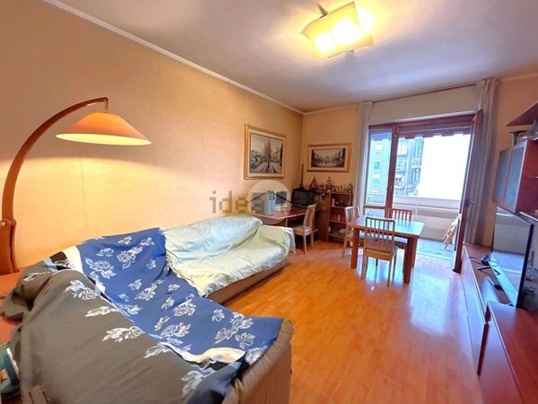 appartamento in vendita a Milano in zona Lorenteggio