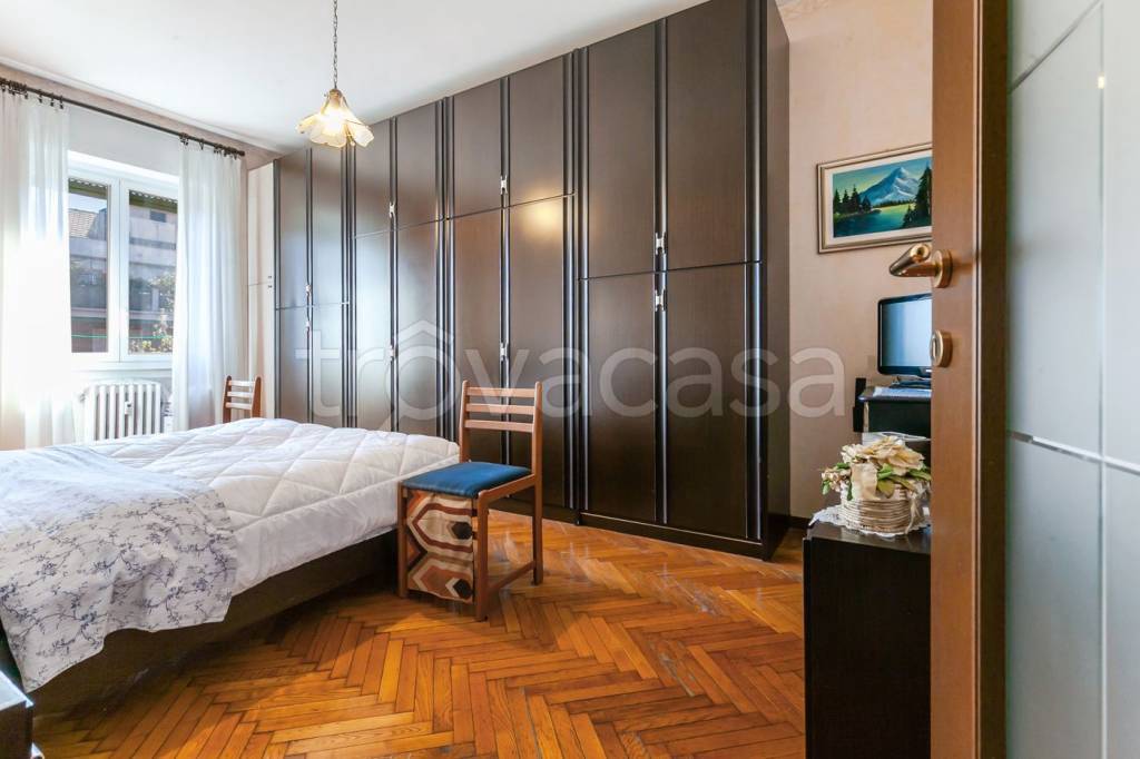appartamento in vendita a Milano in zona Cagnola