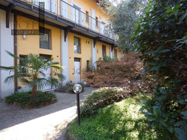 appartamento in vendita a Milano in zona Dergano