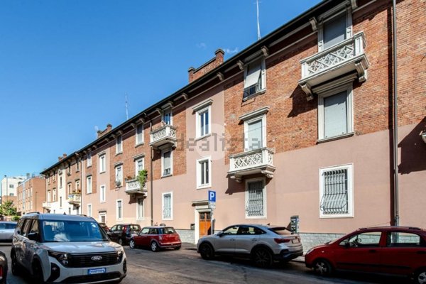 appartamento in vendita a Milano in zona Forze Armate