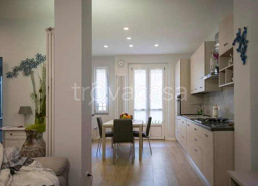 appartamento in vendita a Milano in zona Bocconi