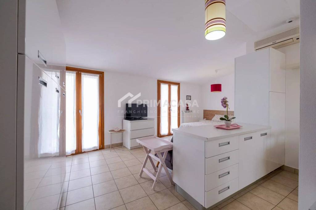 appartamento in vendita a Milano in zona Corvetto