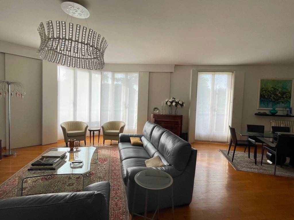 appartamento in vendita a Milano in zona Maggiolina