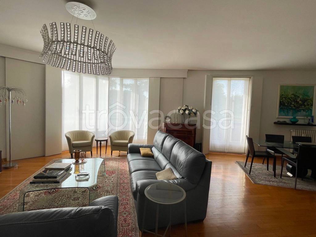 appartamento in vendita a Milano in zona Maggiolina