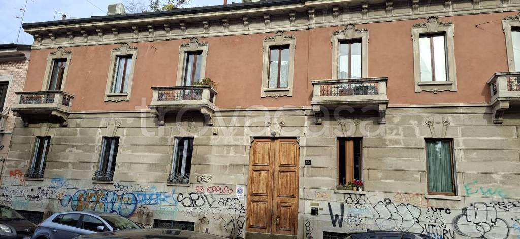 appartamento in vendita a Milano in zona Città Studi