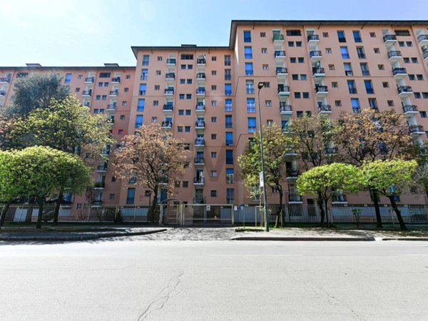 appartamento in vendita a Milano in zona Gallaratese