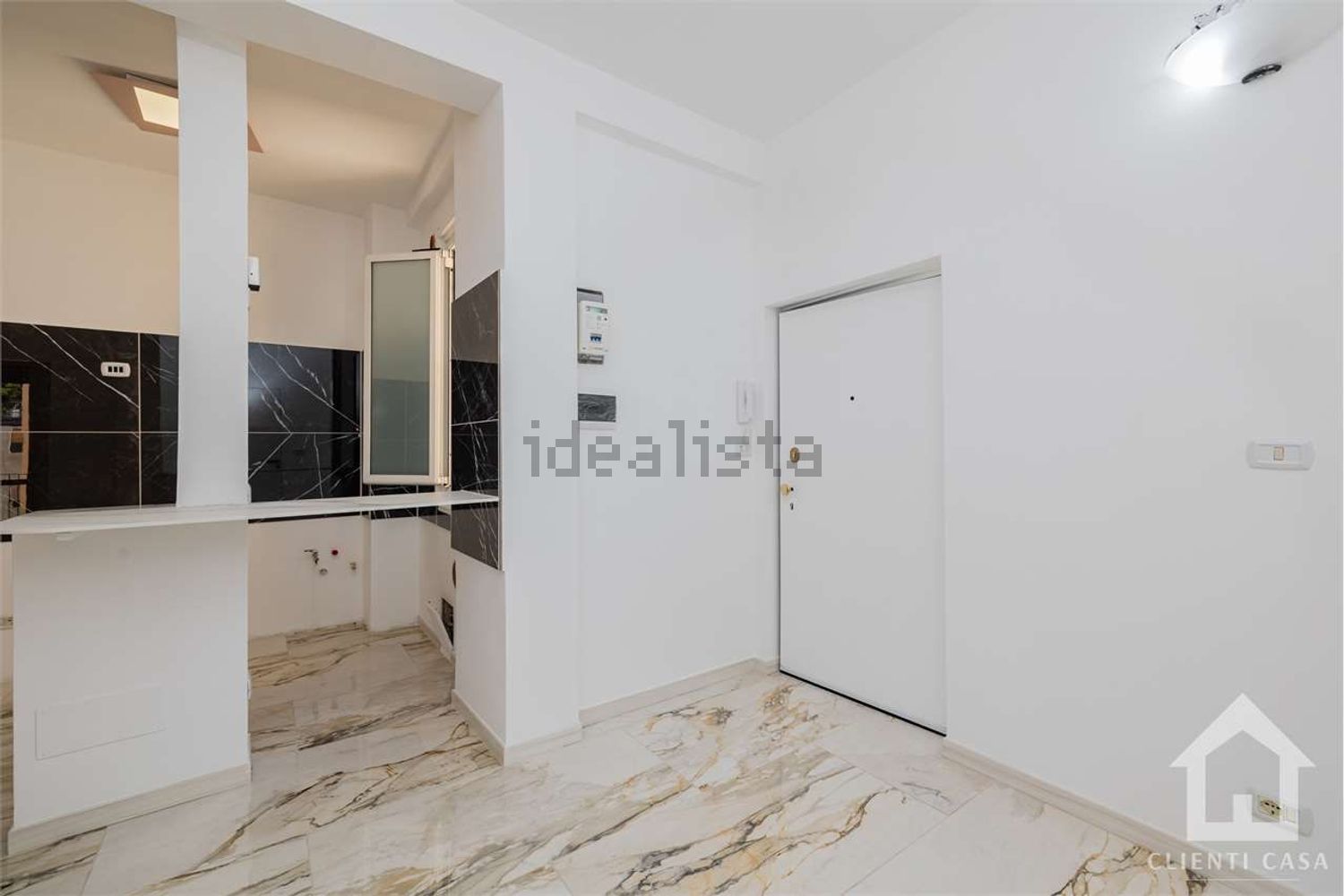 appartamento in vendita a Milano in zona Famagosta