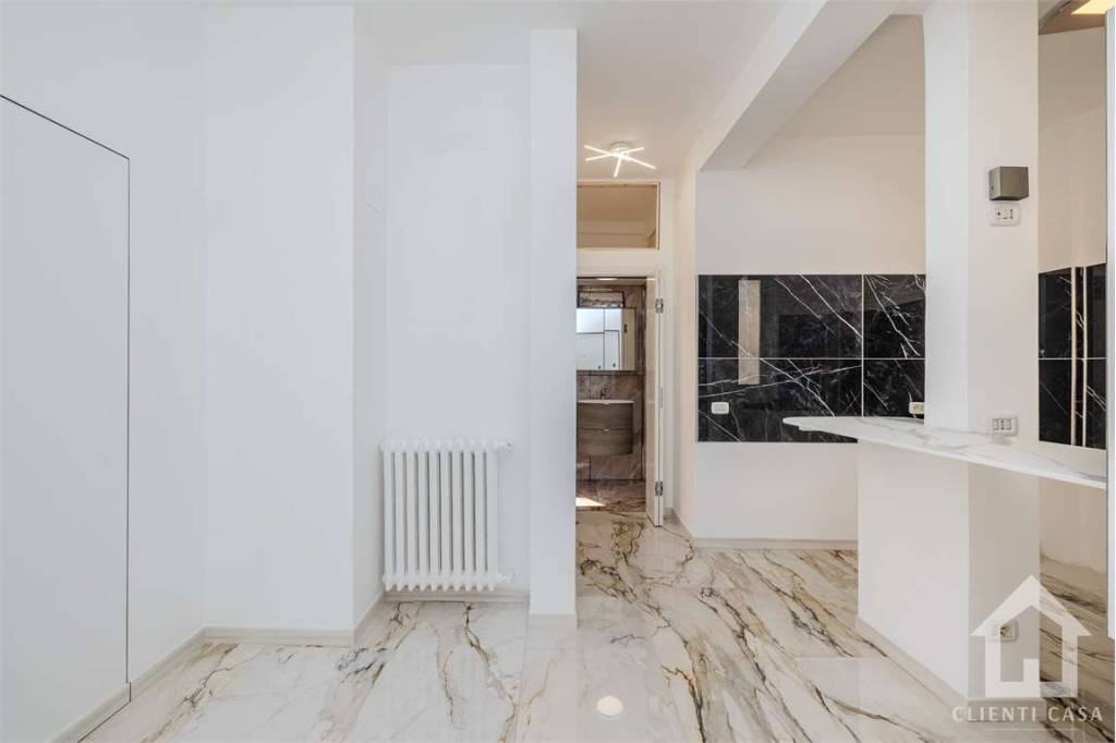 appartamento in vendita a Milano in zona Famagosta
