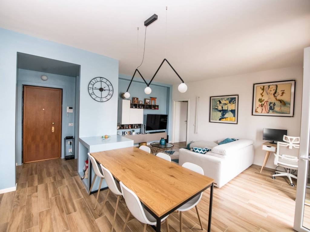 appartamento in vendita a Milano in zona Vigentino