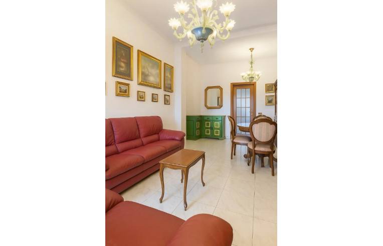 appartamento in vendita a Milano in zona Lorenteggio