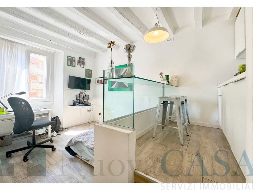 appartamento in vendita a Milano in zona Porta Genova